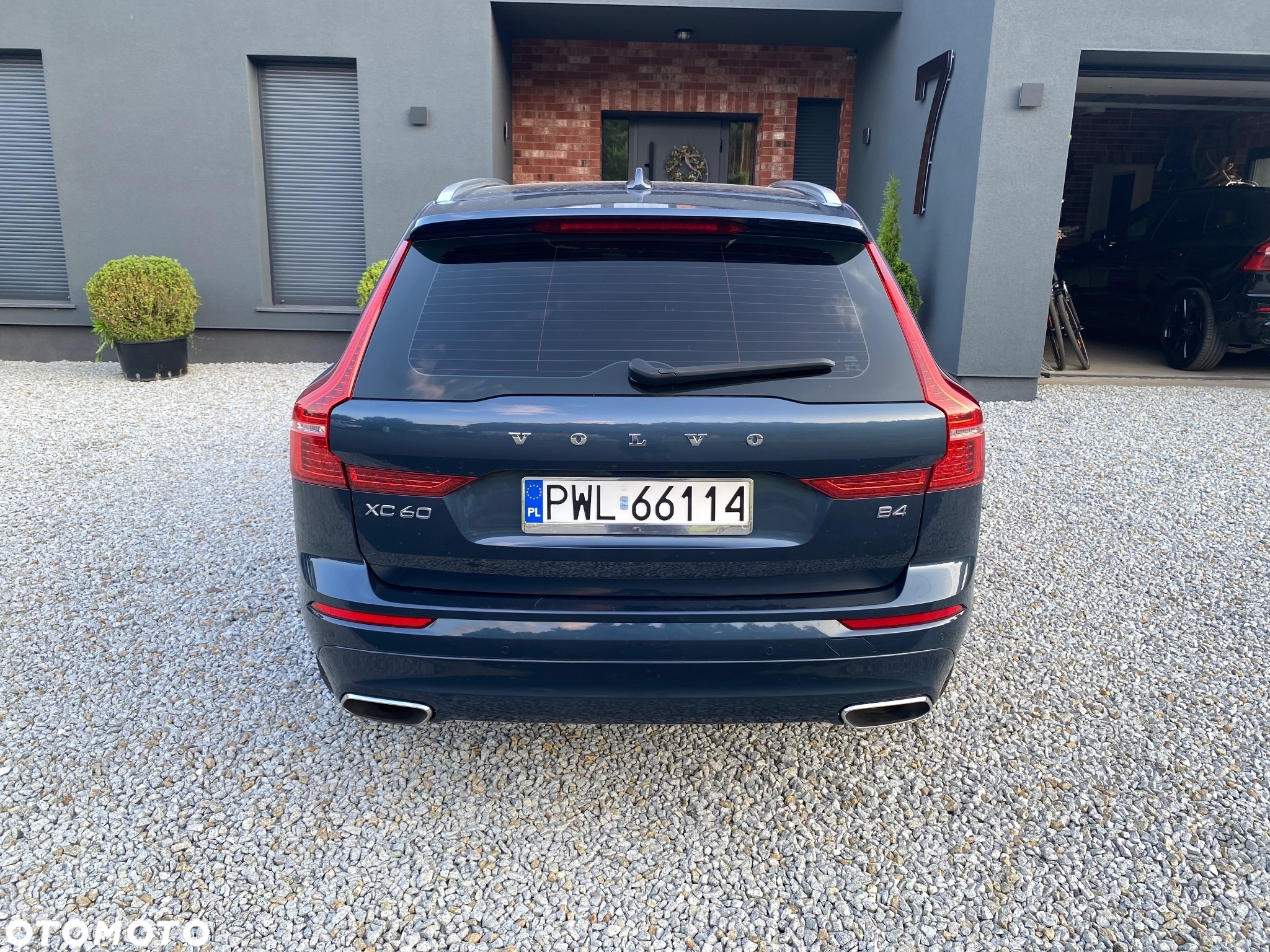 Volvo XC 60 B4 B Momentum - 7