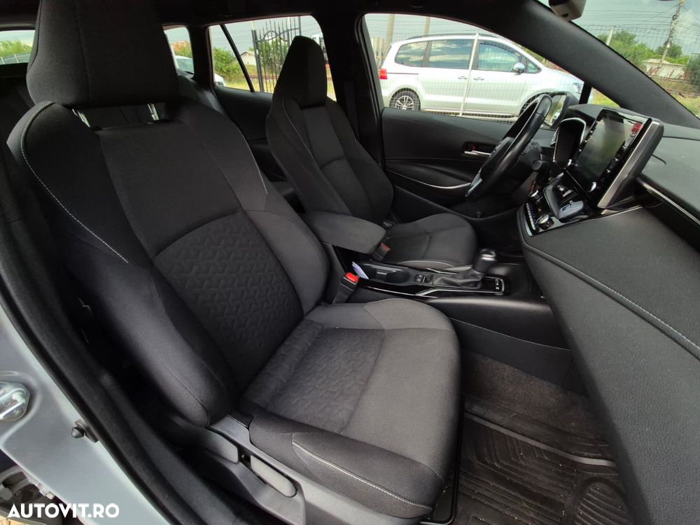 Toyota Corolla - 33