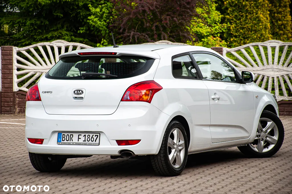 Kia ProCeed pro Ceed 1.4 CVVT Dream-Team Edition - 17