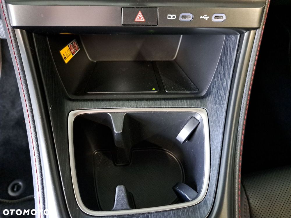 Lexus LBX 1.5 Hybrid Emotion - 26