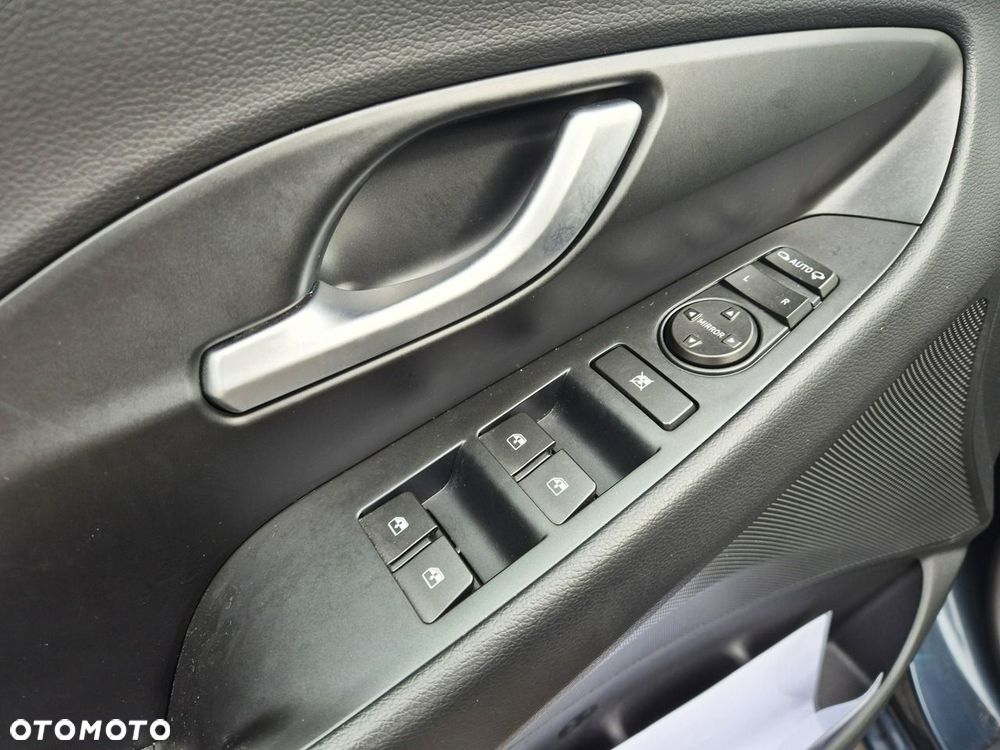 Hyundai i30 1.0 T-GDI Smart - 13