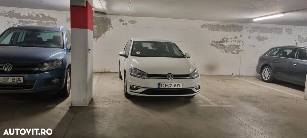 Volkswagen Golf - 34