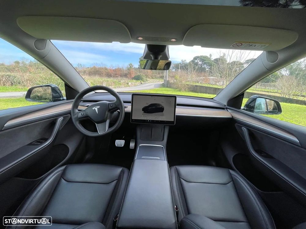 Tesla Model Y Performance Dual Motor AWD - 23