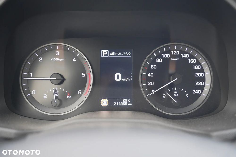 Hyundai Tucson 1.7 CRDI BlueDrive Premium 2WD DCT - 11