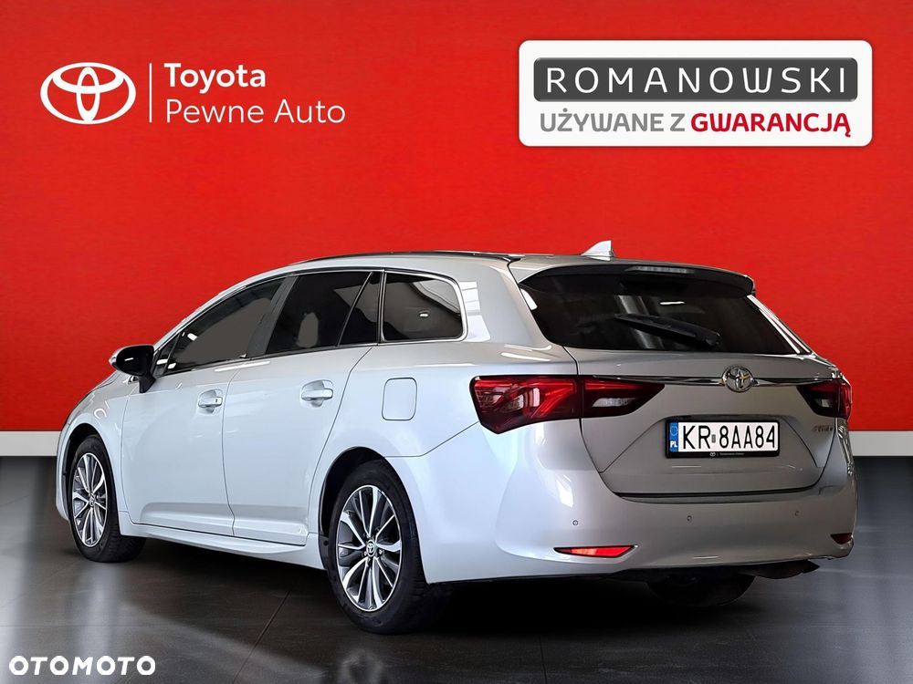 Toyota Avensis - 8