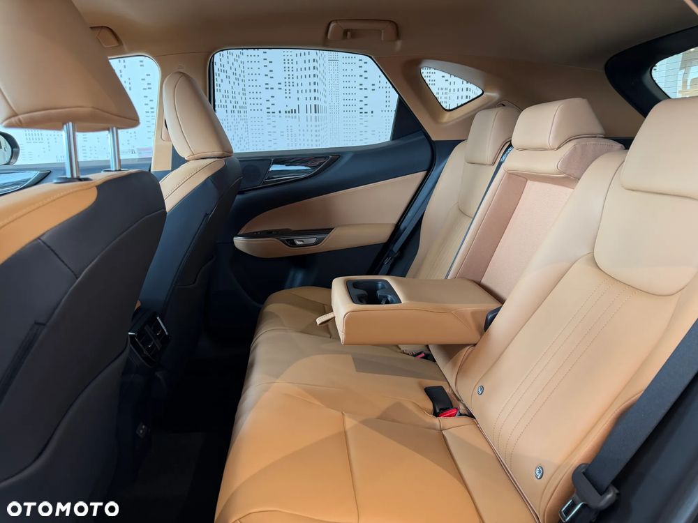 Lexus NX 350h Prestige 2WD - 15