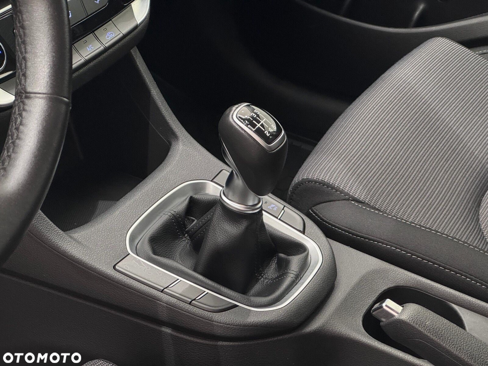 Hyundai i30 1.5 DPI Classic + - 9