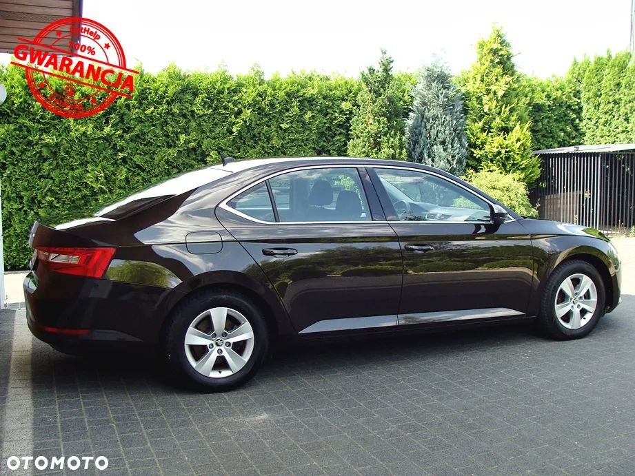 Skoda Superb 2.0 TDI SCR Style - 4