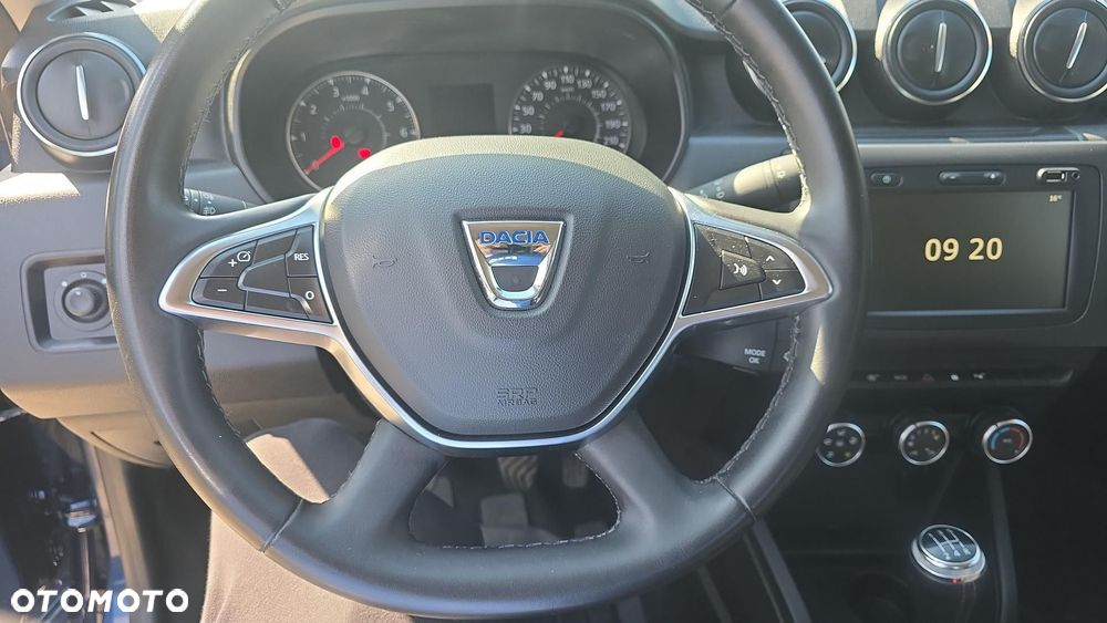 Dacia Duster 1.6 SCe Laureate S&S - 13