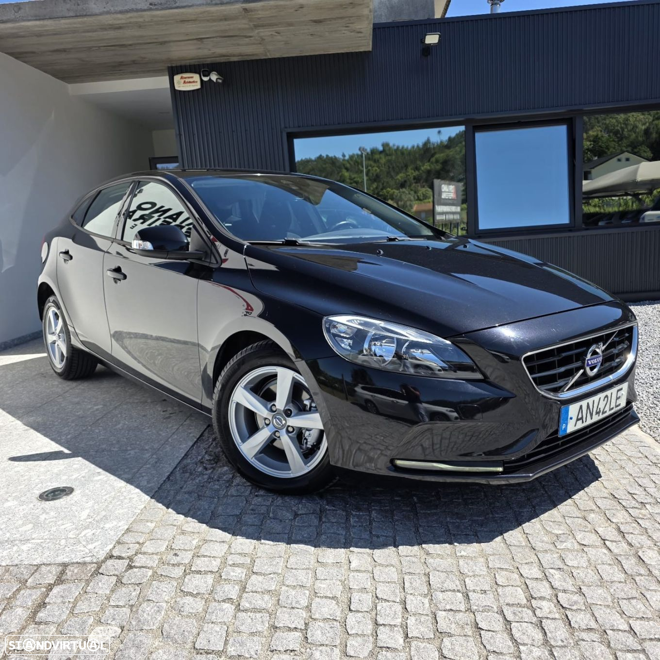 Volvo V40 1.6 D2 Eco Momentum - 4