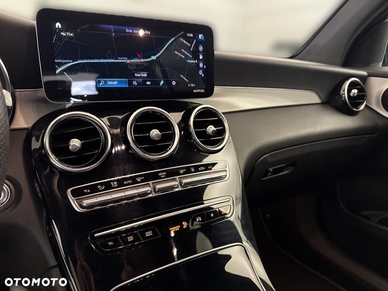 Mercedes-Benz GLC 300 e 4-Matic - 16