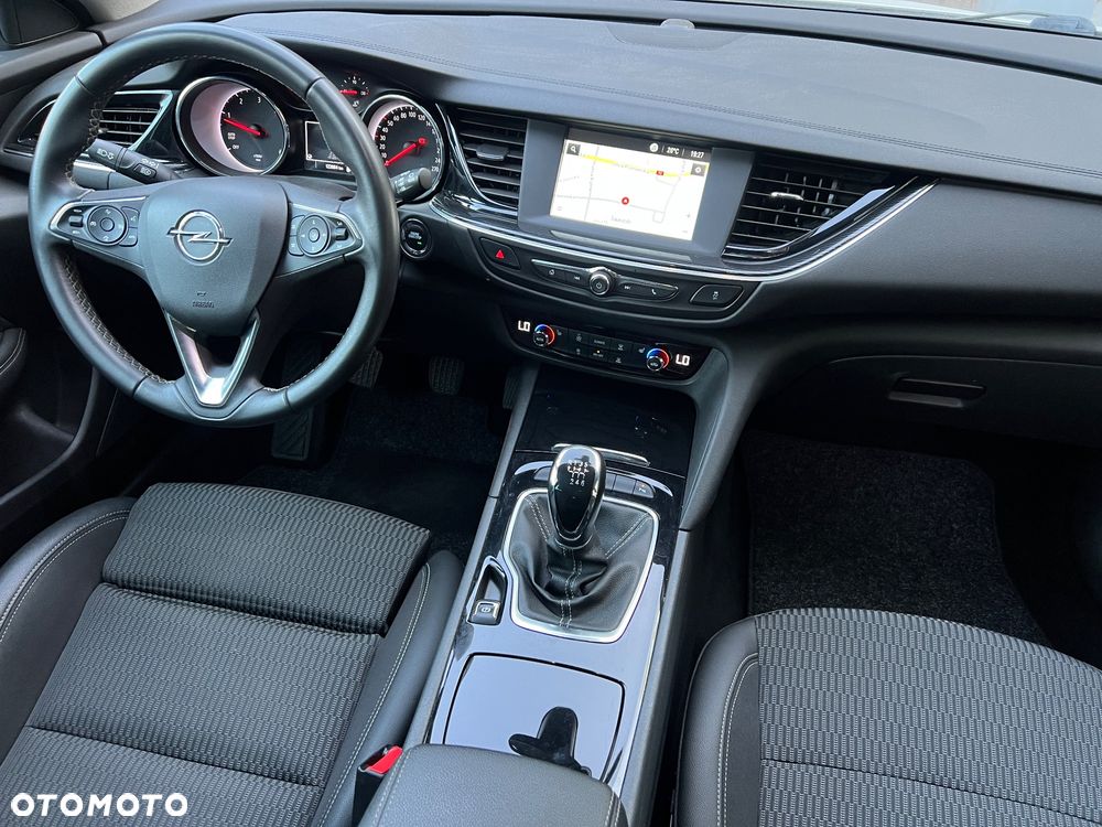 Opel Insignia - 17
