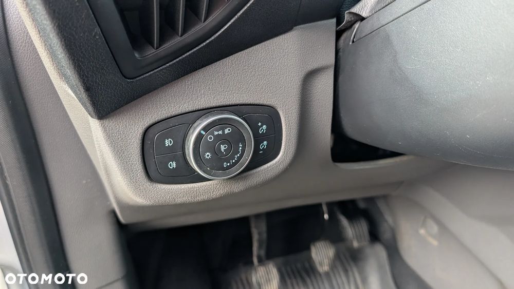 Ford TRANSIT CONNECT - 11