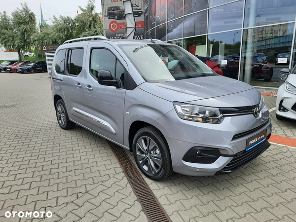 Toyota Proace City Verso 1.2 D-4T Family