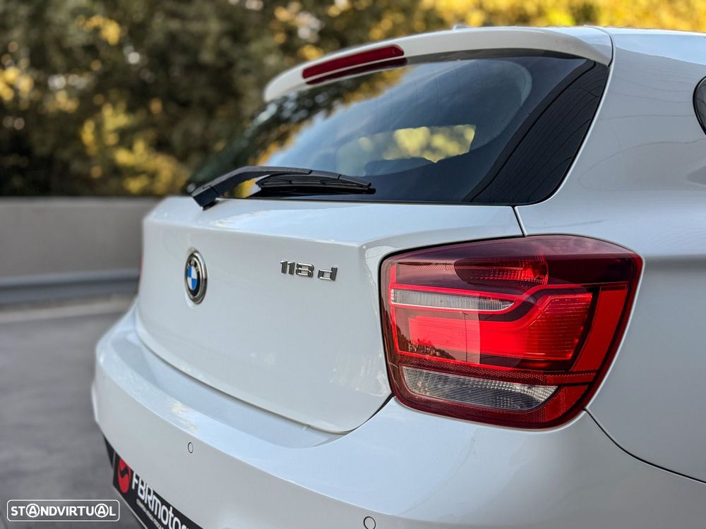 BMW 118 d Pack M - 18