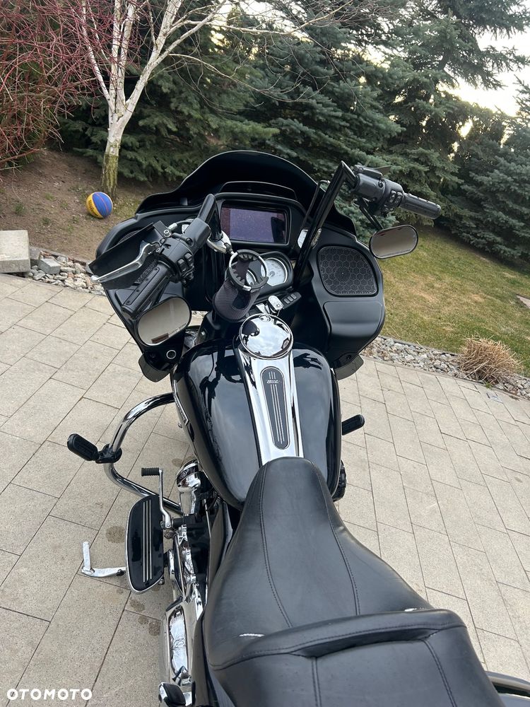 Harley-Davidson Touring Road Glide - 23