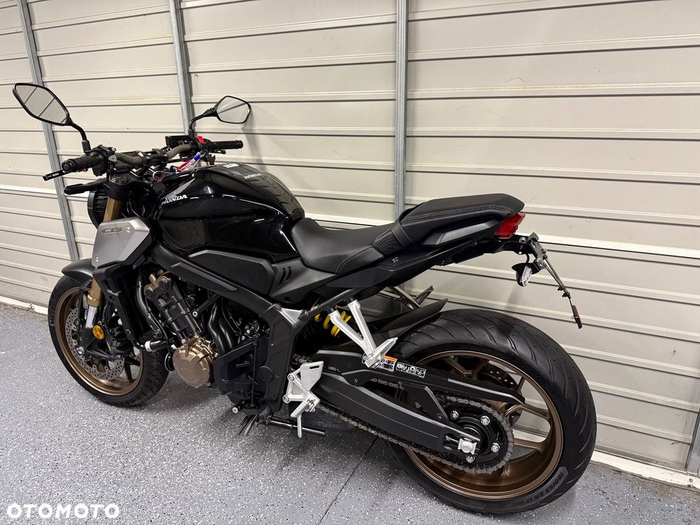 Honda CB - 11