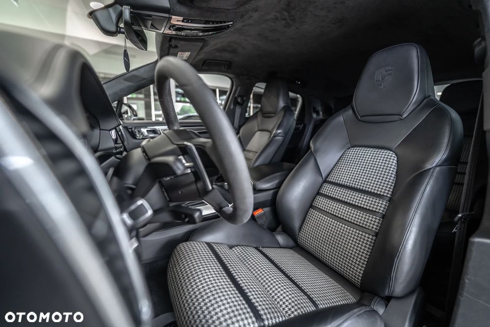 Porsche Cayenne - 23