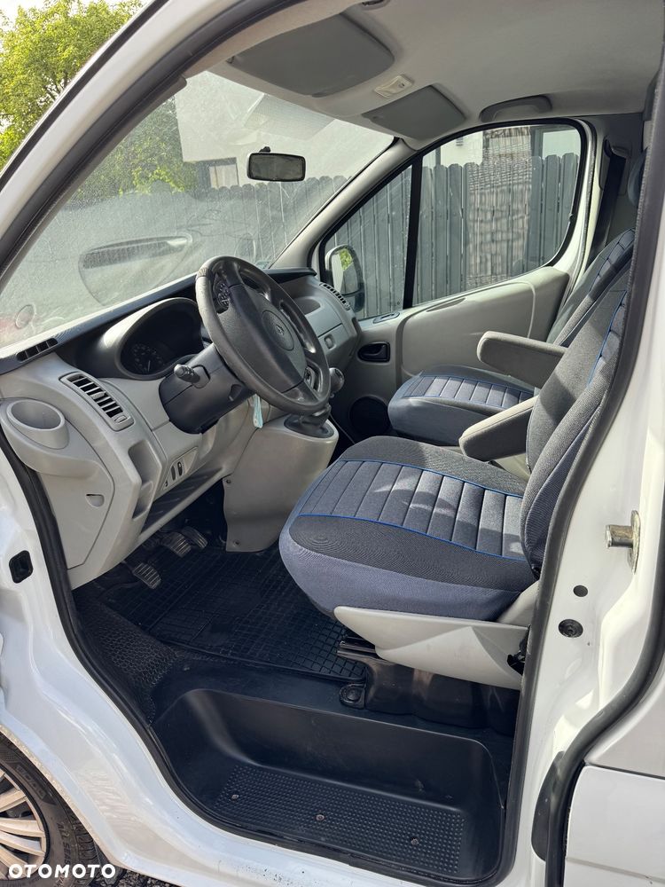 Renault Trafic - 2