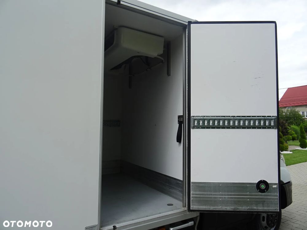 Iveco 35c18 Chłodnia + Winda 3,0 180KM Hi-Matic Klima Thermo King V500MAX Klima Piękny Stan - 11