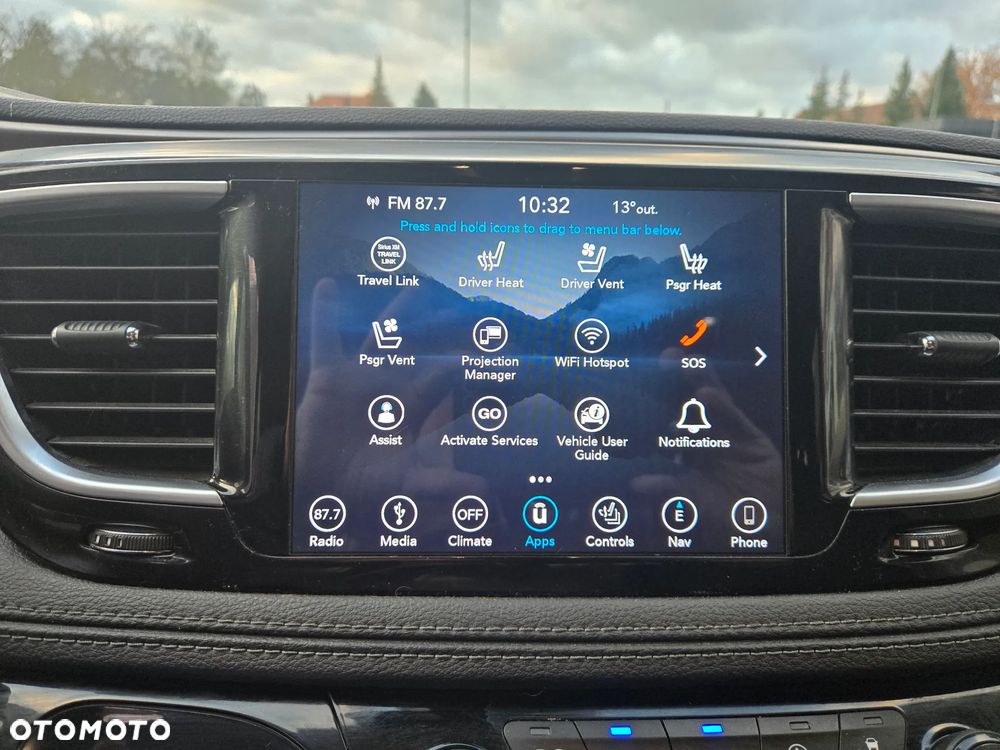 Chrysler Pacifica - 33