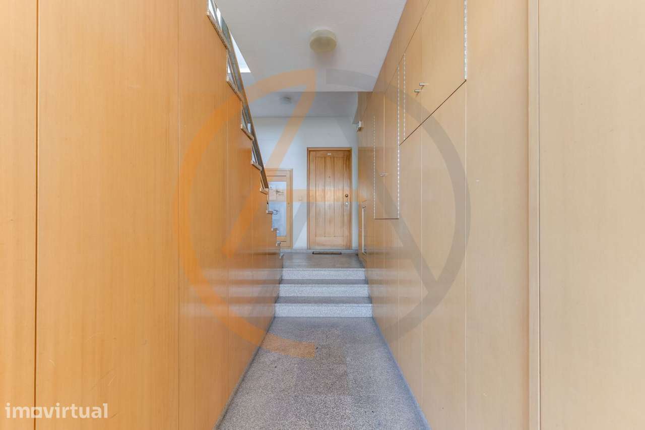 Apartamento T2 com Varanda e Garagem Box | Árvore - Grande imagem: 4/40