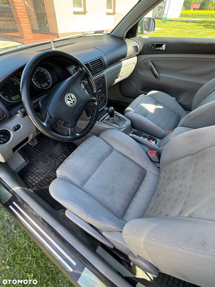 Volkswagen Passat 1.9 TDI Comfortline - 6