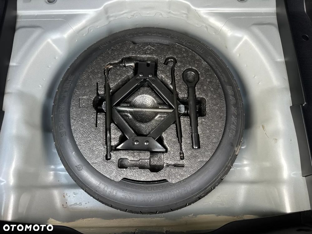 Kia Ceed - 36