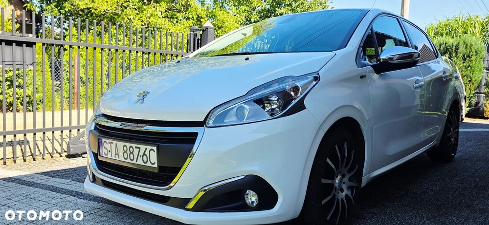 Peugeot 208 1.2 PureTech Style - 12