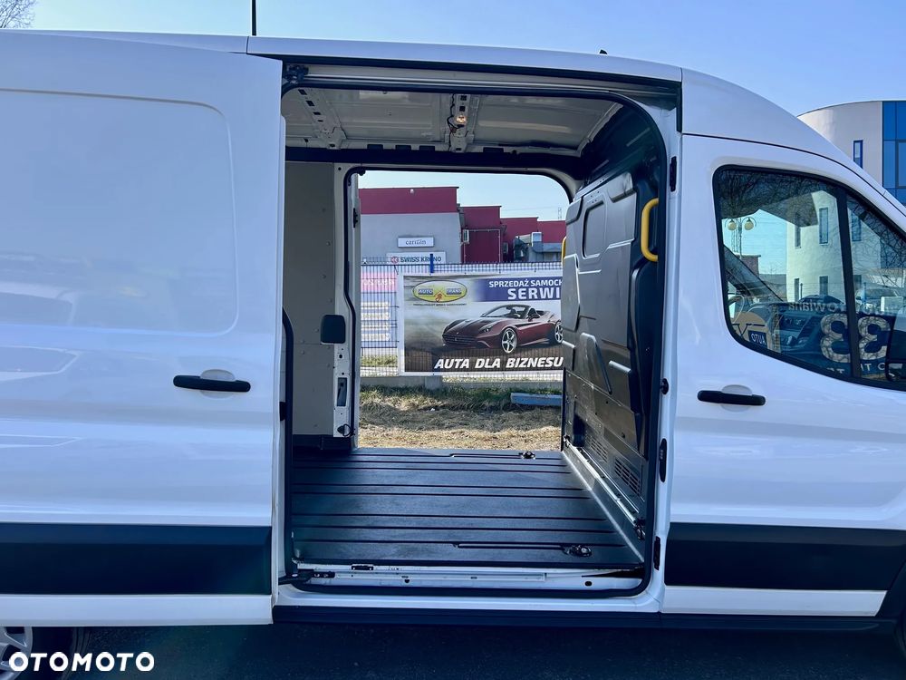 Ford Transit - 25