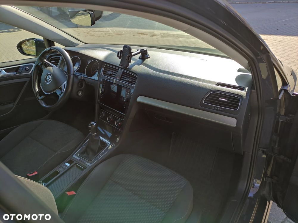 Volkswagen Golf 1.0 TSI BMT Trendline - 20