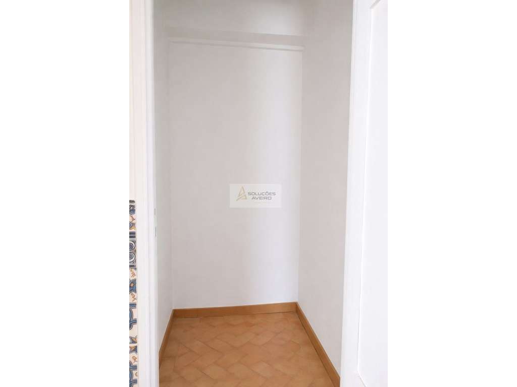 Apartamento T3 com Terraço e Garagem no Centro Águeda - Grande imagem: 4/15