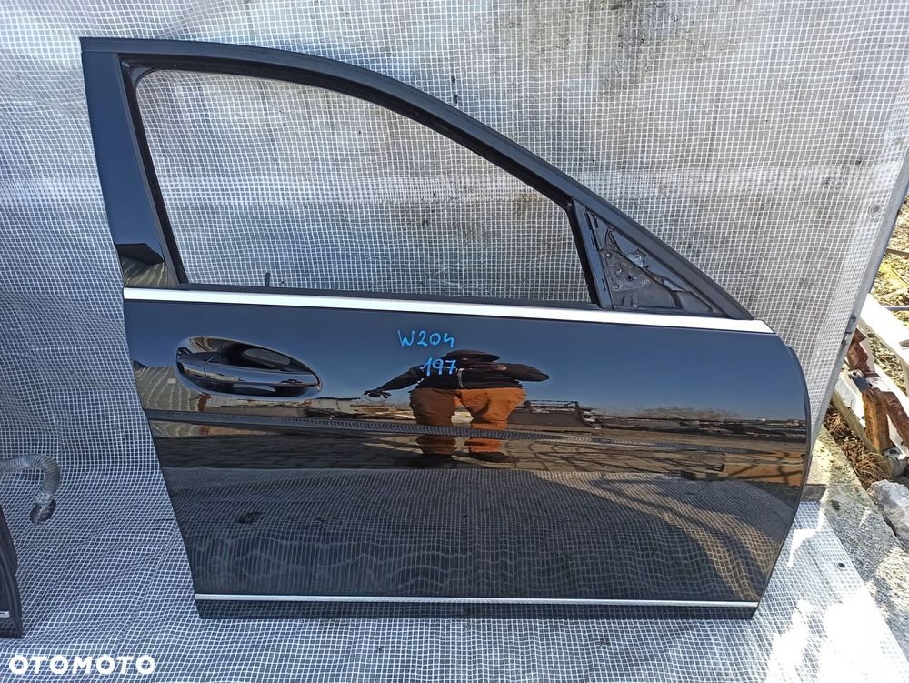 MERCEDES W204 C-KLASA DRZWI PRAWE PRZÓD PRZEDNIE 197 KOMPLETNE W KOLOR - 1