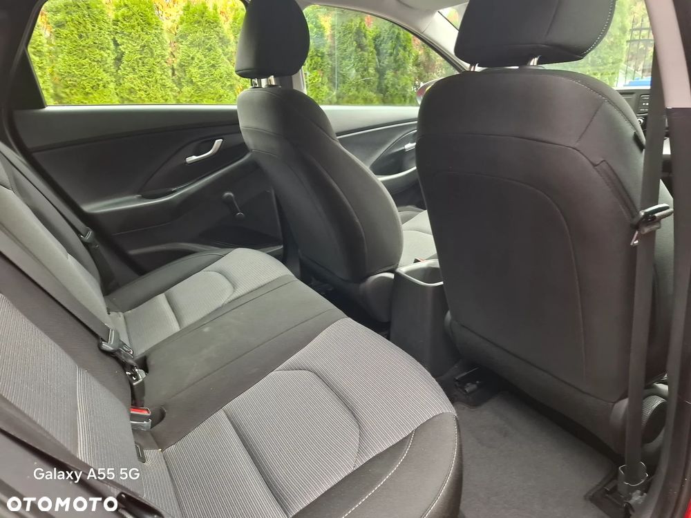 Hyundai i30 1.4 Premiere Comfort - 27