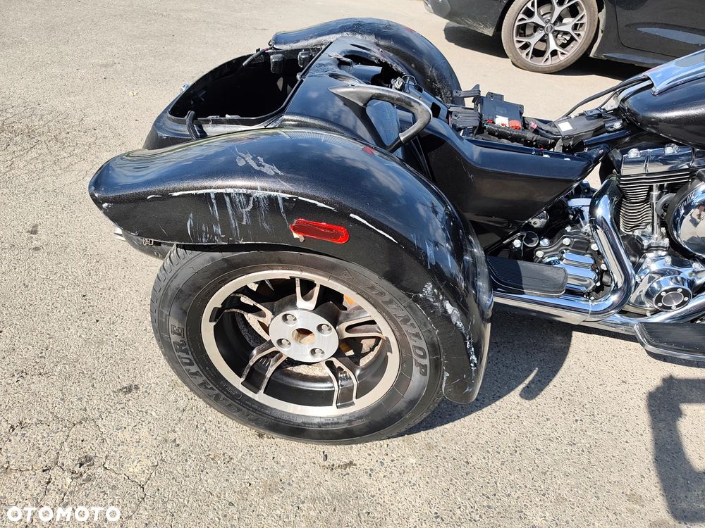 Harley-Davidson FLHTCU Ultra - 10