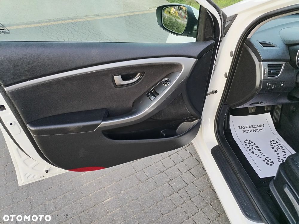 Hyundai i30 - 27