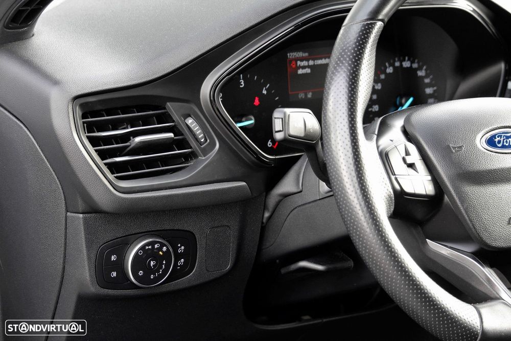 Ford Focus SW 1.5 TDCi EcoBlue ST-Line - 15