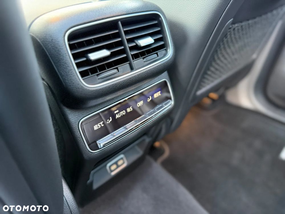 Mercedes-Benz GLE 300 d 4Matic 9G-TRONIC AMG Line Advanced Plus - 30