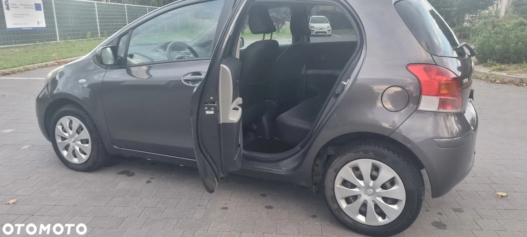 Toyota Yaris 1.33 VVT-i Cool - 9