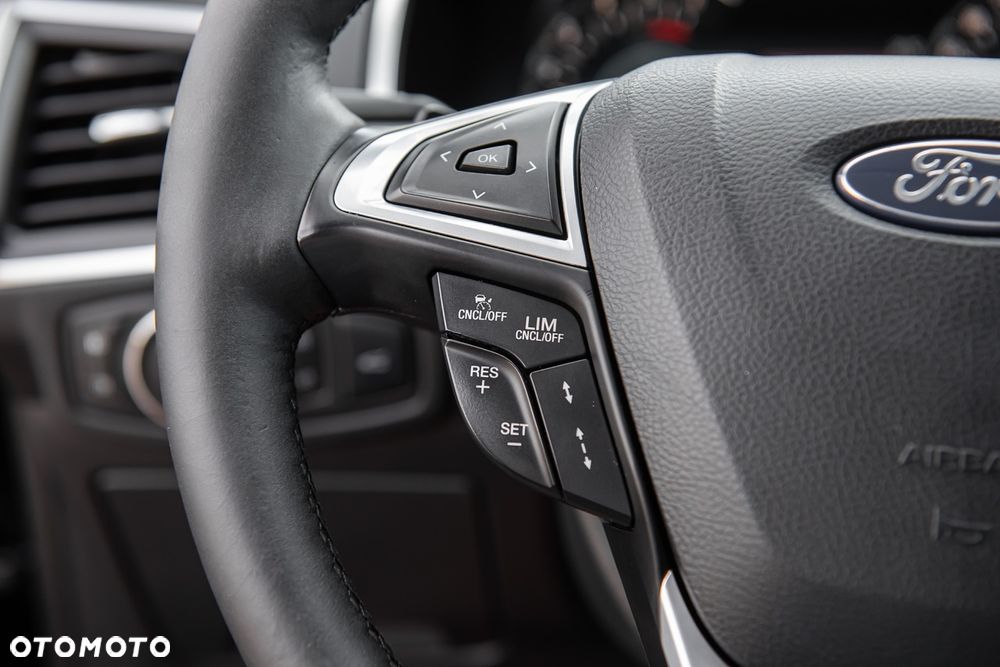 Ford S-Max 2.0 TDCi Titanium PowerShift - 24