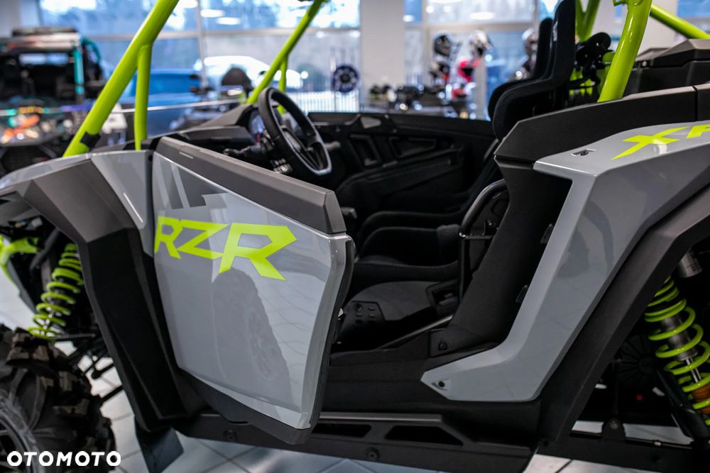 Polaris RZR - 16