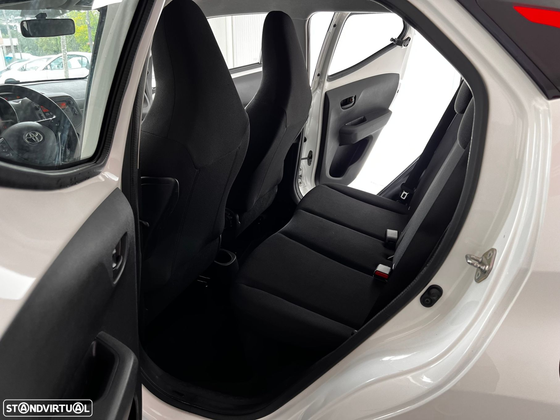 Toyota Aygo 1.0 X-Play - 17