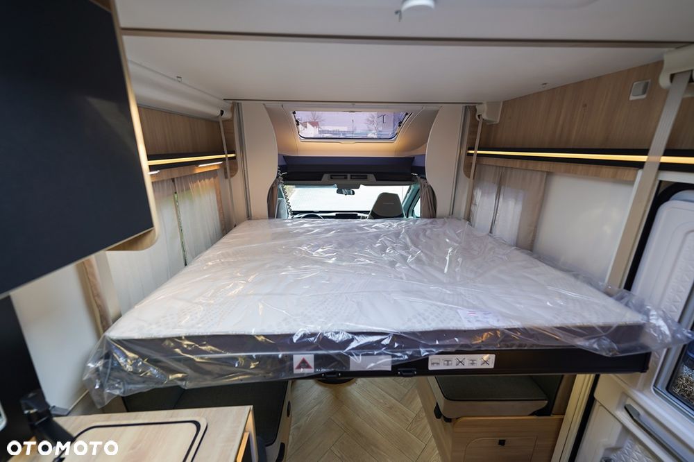 Ford Chausson 720 Titanium Line - 22