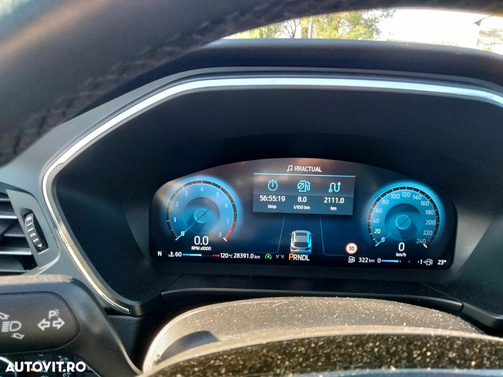 Ford Kuga 1.5 EcoBoost A8 FWD Titanium - 8