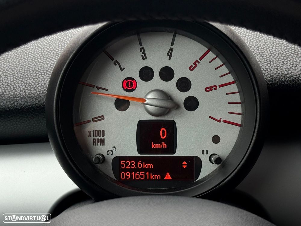 MINI 3 Portas Cooper D - 10