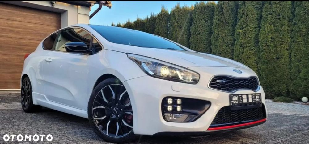 Kia Ceed - 13