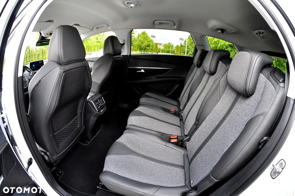 Peugeot 5008 1.5 BlueHDi Allure S&S EAT8 - 23