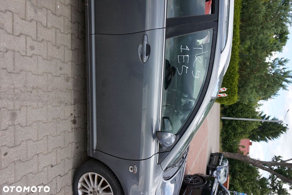 DRZWI PRZEDNIE PRAWE AVENSIS II T25 KOMBI 1E5  SZARY TOYOTA 2003-2006 - 1
