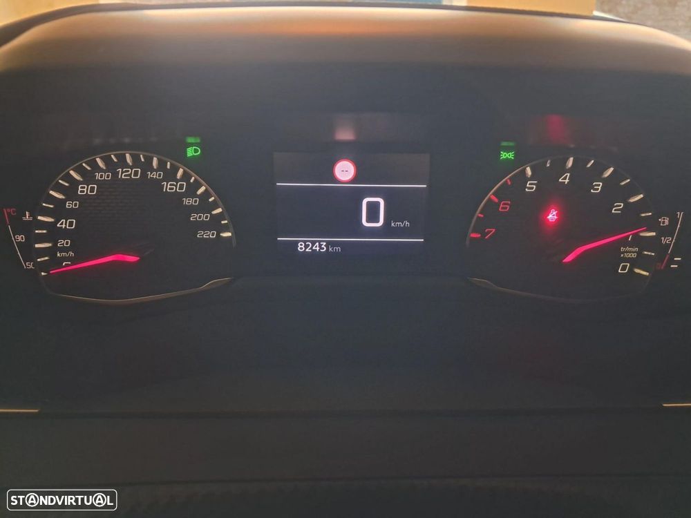 Peugeot 2008 1.2 Style — fotografia 18