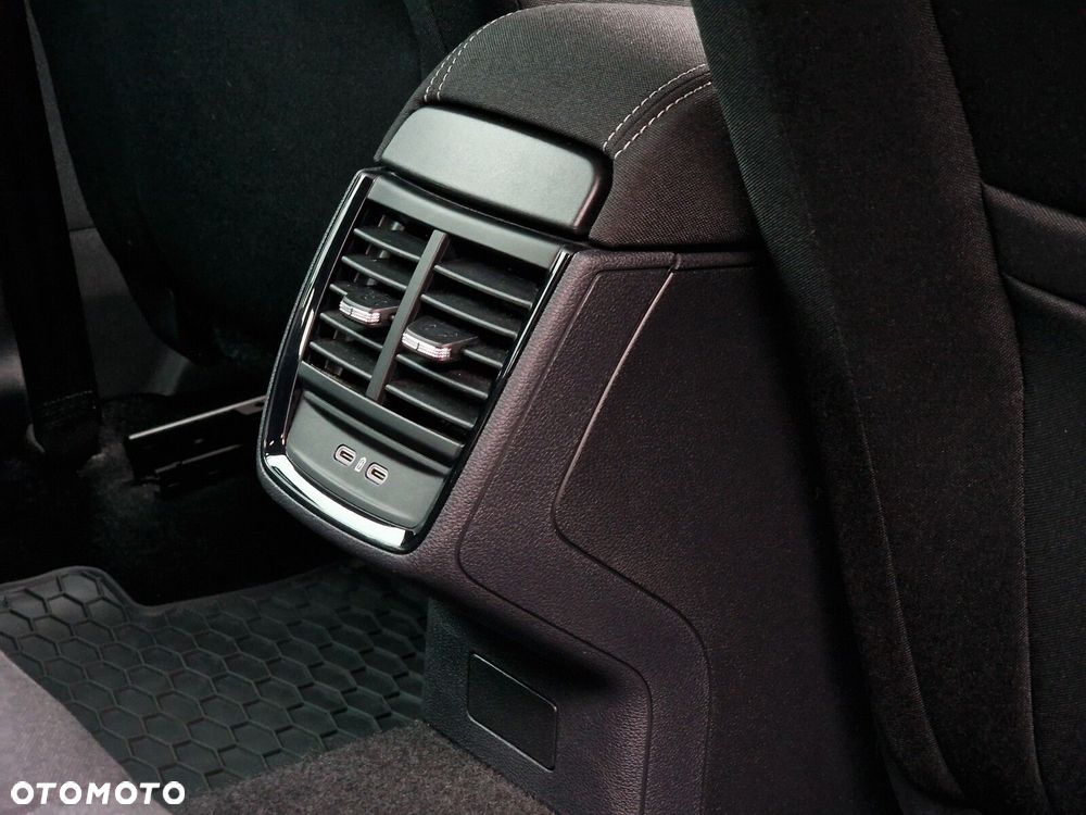 Skoda Kamiq 1.0 TSI Selection DSG - 17